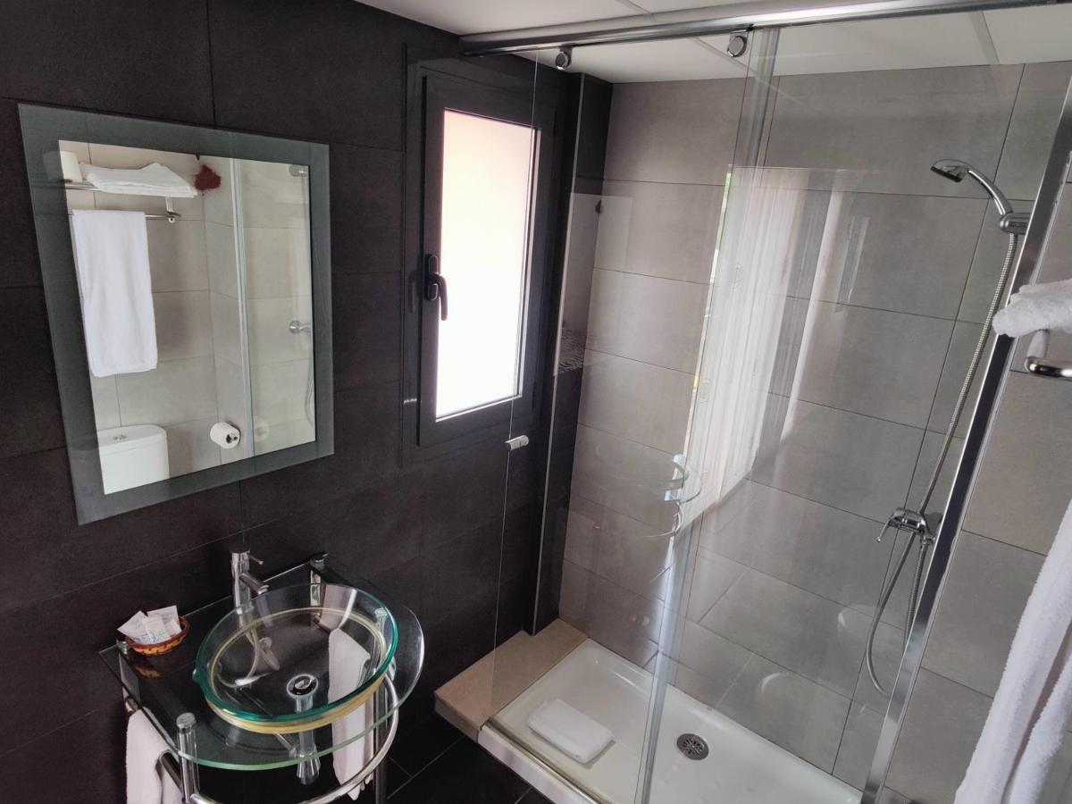 Hostal Manel Pineda de Mar Zewnętrze zdjęcie