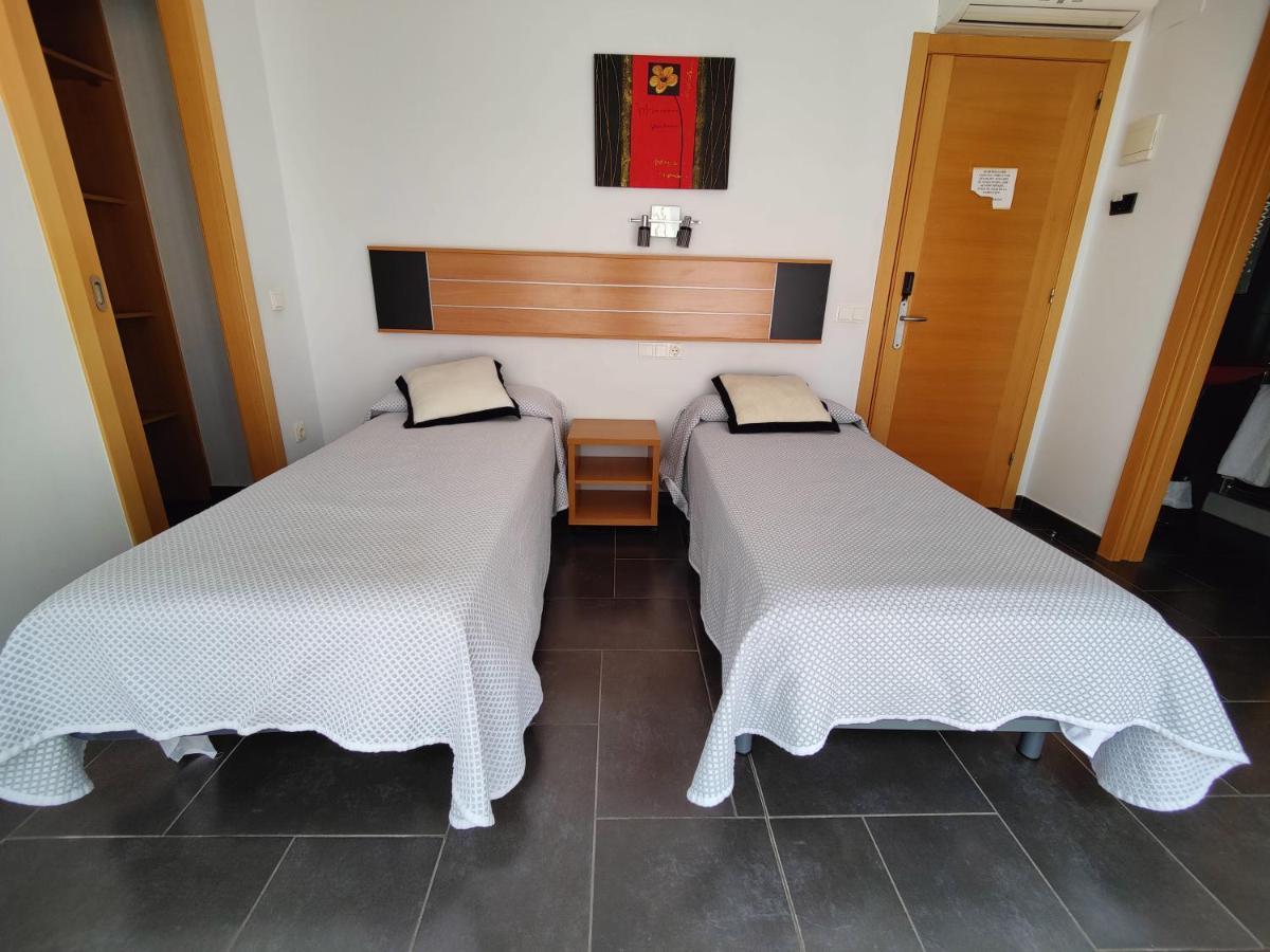 Hostal Manel Pineda de Mar Zewnętrze zdjęcie