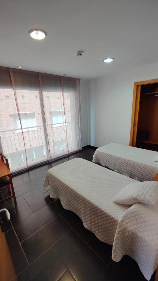 Hostal Manel Pineda de Mar Zewnętrze zdjęcie
