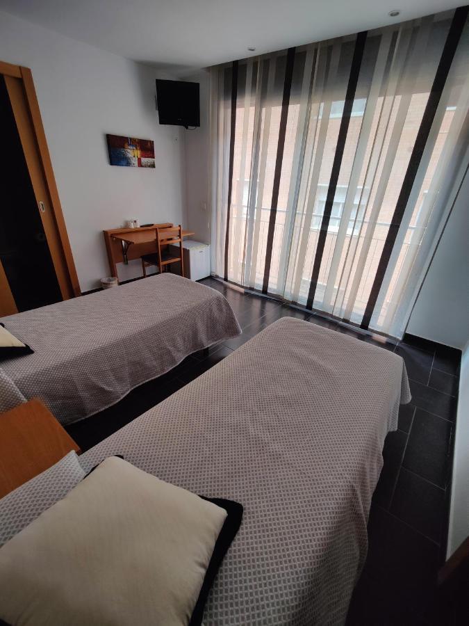 Hostal Manel Pineda de Mar Zewnętrze zdjęcie