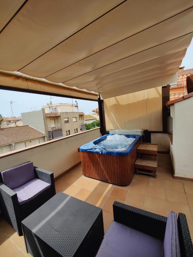 Hostal Manel Pineda de Mar Zewnętrze zdjęcie
