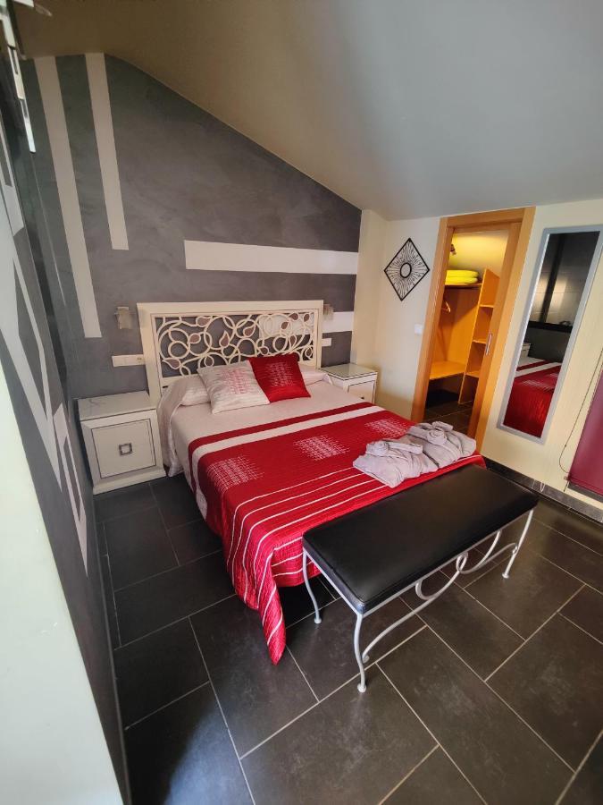 Hostal Manel Pineda de Mar Zewnętrze zdjęcie