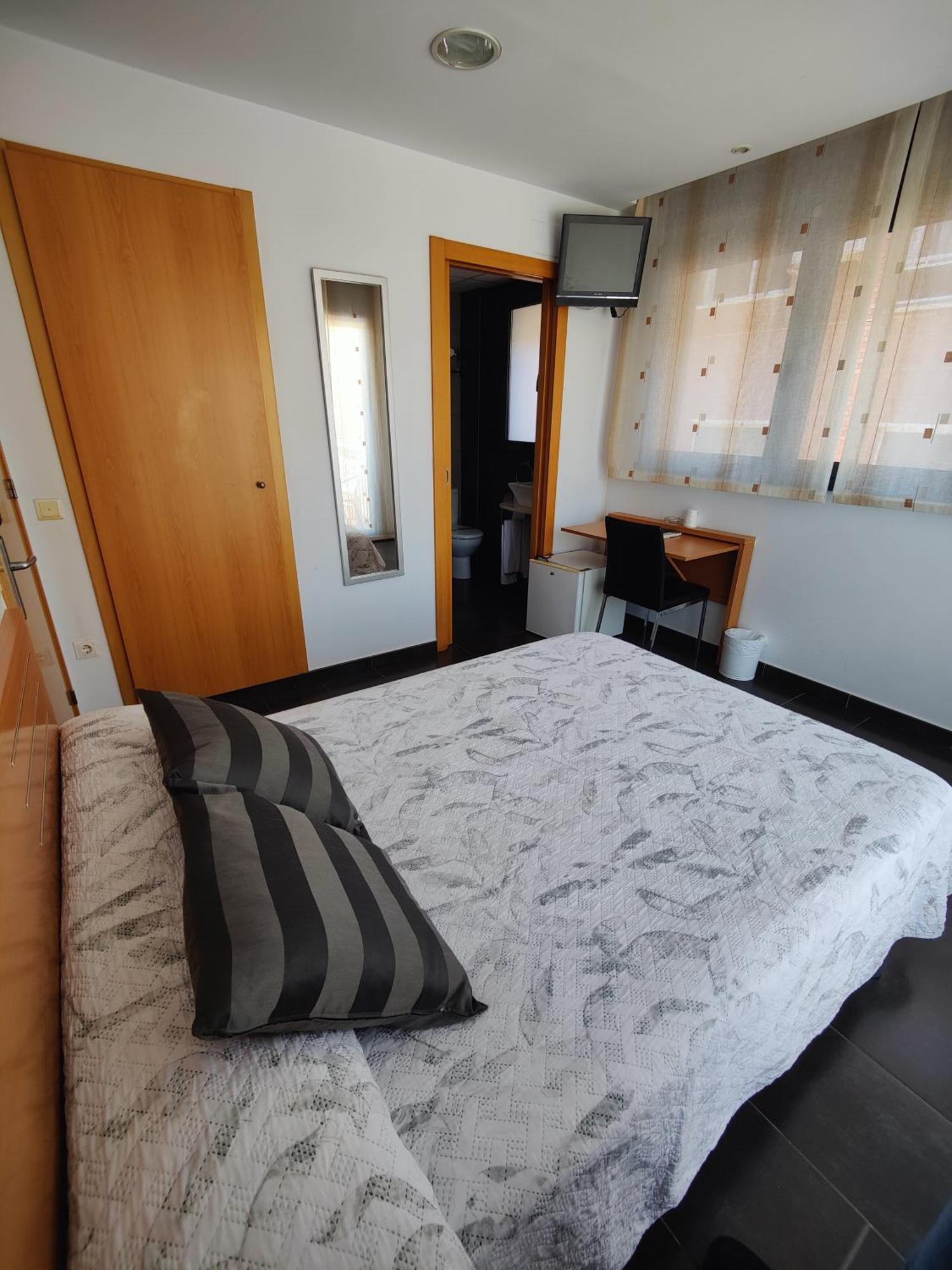 Hostal Manel Pineda de Mar Zewnętrze zdjęcie