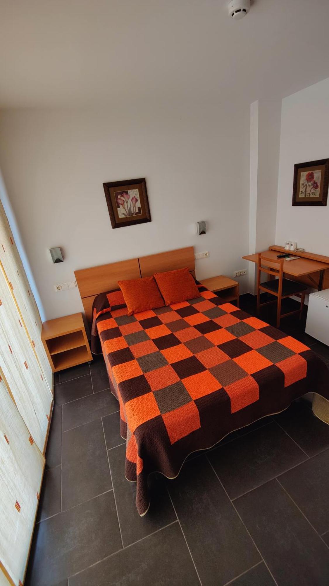 Hostal Manel Pineda de Mar Zewnętrze zdjęcie