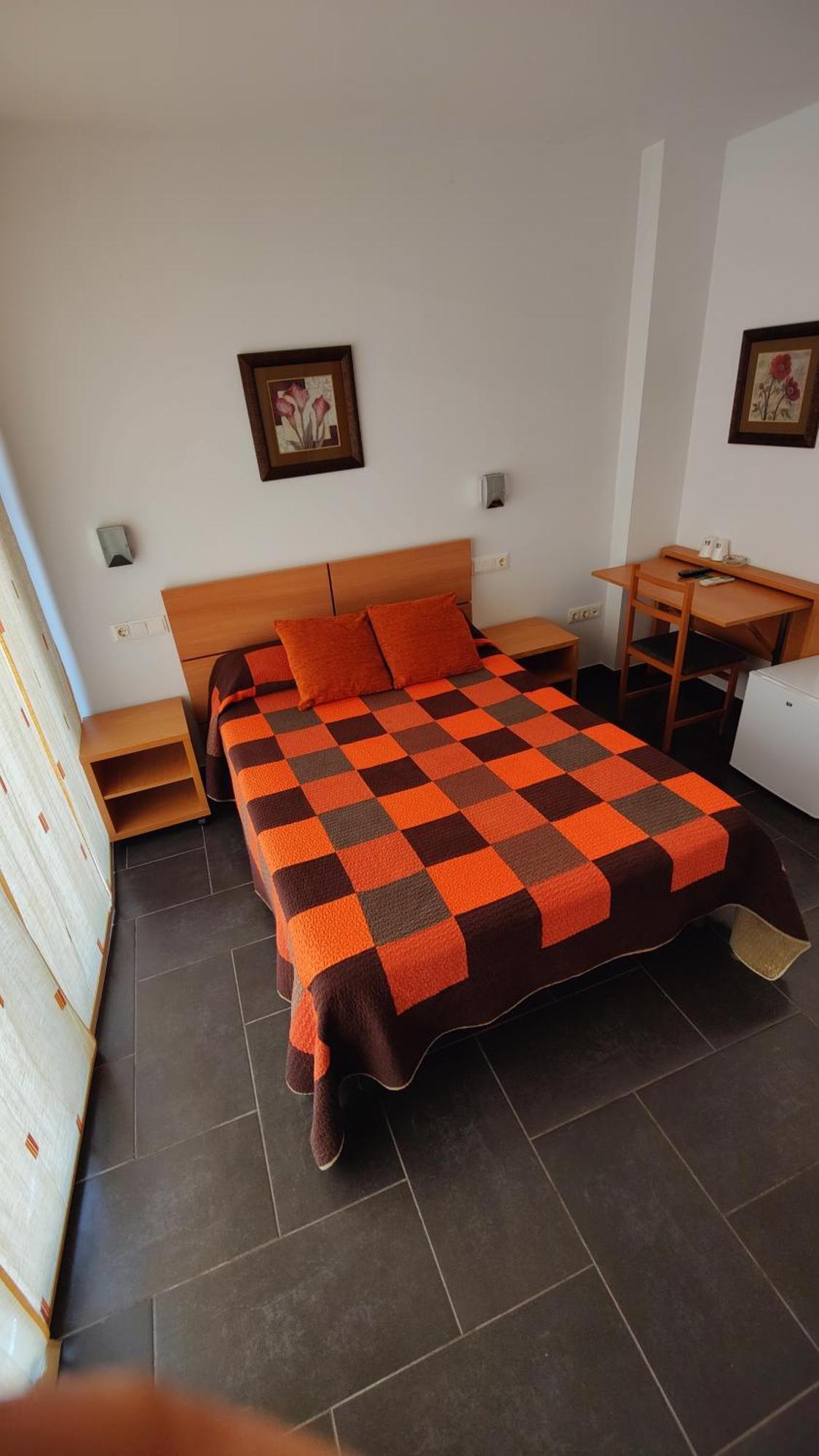 Hostal Manel Pineda de Mar Zewnętrze zdjęcie